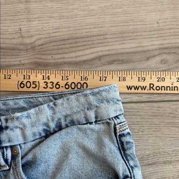 Good American | Good '90s Relaxed Jeans | Blue542 | Light Wash | Size 12/31 - Picture 6 of 9